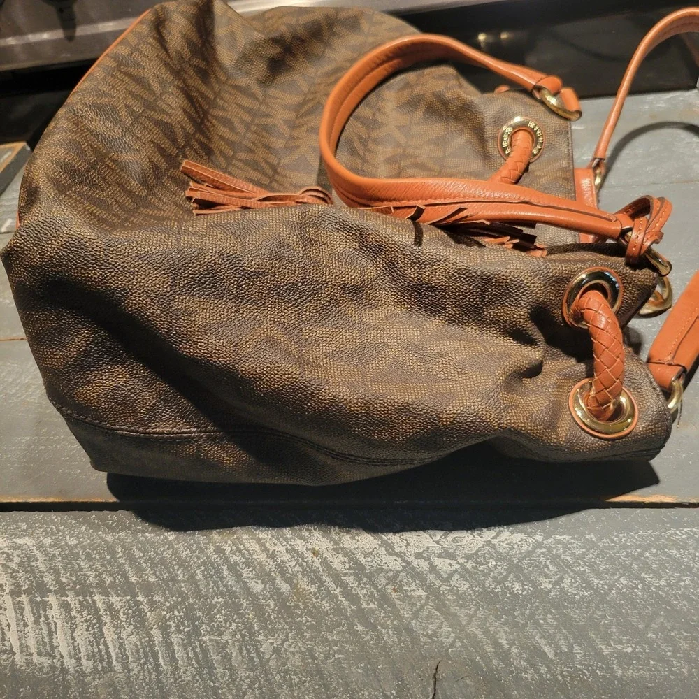 Michael Kors Jet Set Drawstring Tote Brown MK Signature Bag Leather Tassel Purse